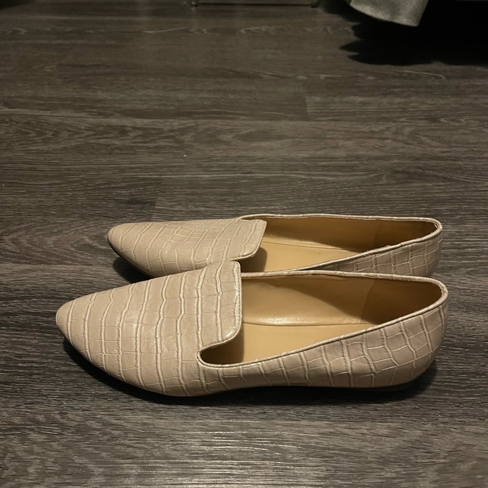 Nine West Snakeskin Cream Loafers